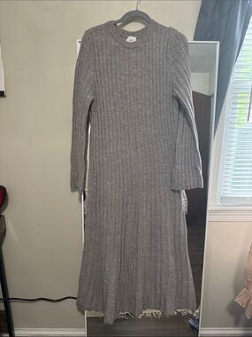 H&M Gray Ribbed Long Sleeve Knit Midi Dress